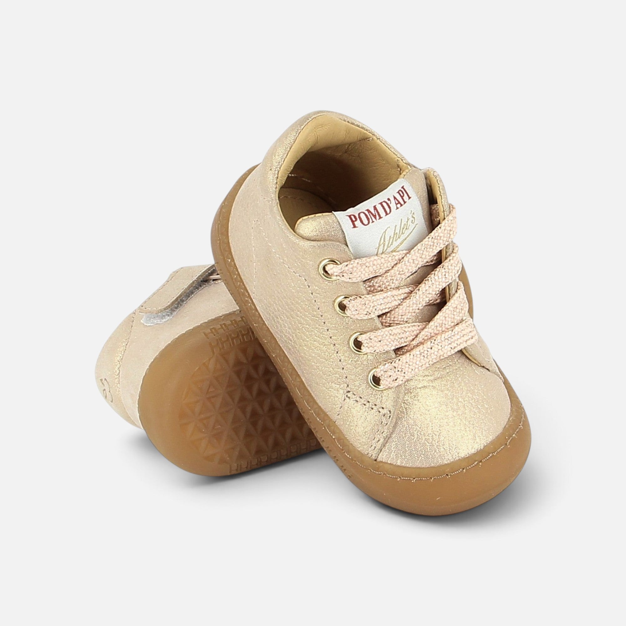 pom-d-api-yaka-walk-chaussure-premiers-pas-fille-nude-laminato-graine image 3