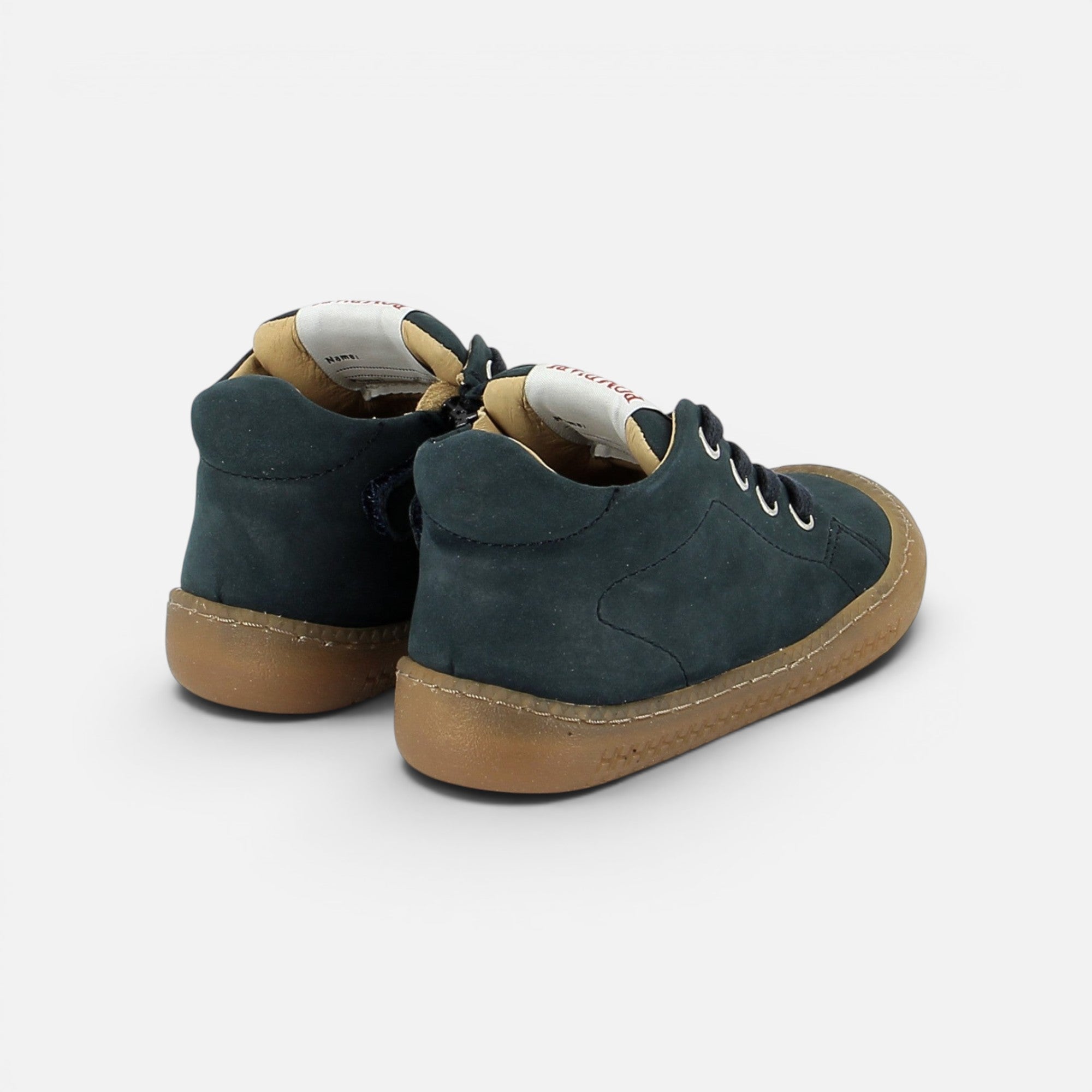 pom-d-api-yaka-walk-nubuck-navy-gar-on-barefoot image 3