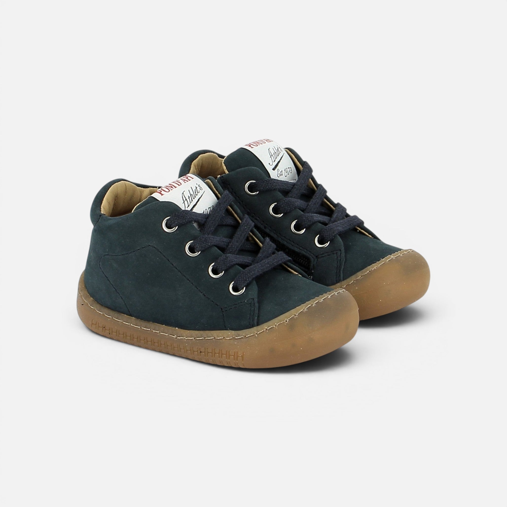 pom-d-api-yaka-walk-nubuck-navy-gar-on-barefoot image 1