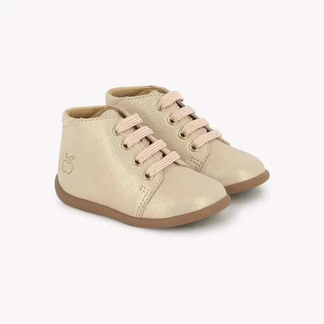 pom-d-api-stand-up-bottine-premiers-pas-fille-cuir-laminato-grain-nude image 1
