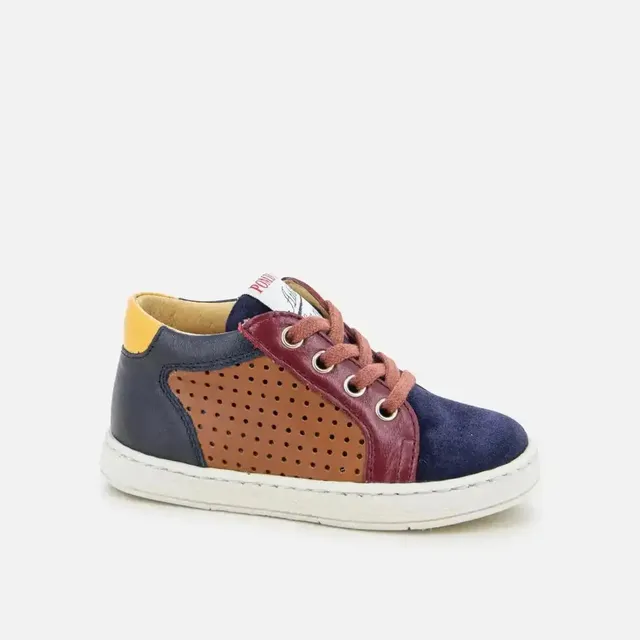 pom-d-api-mousse-lace-perfo-camel-marine-basket-gar-on-premiers-pas image 1