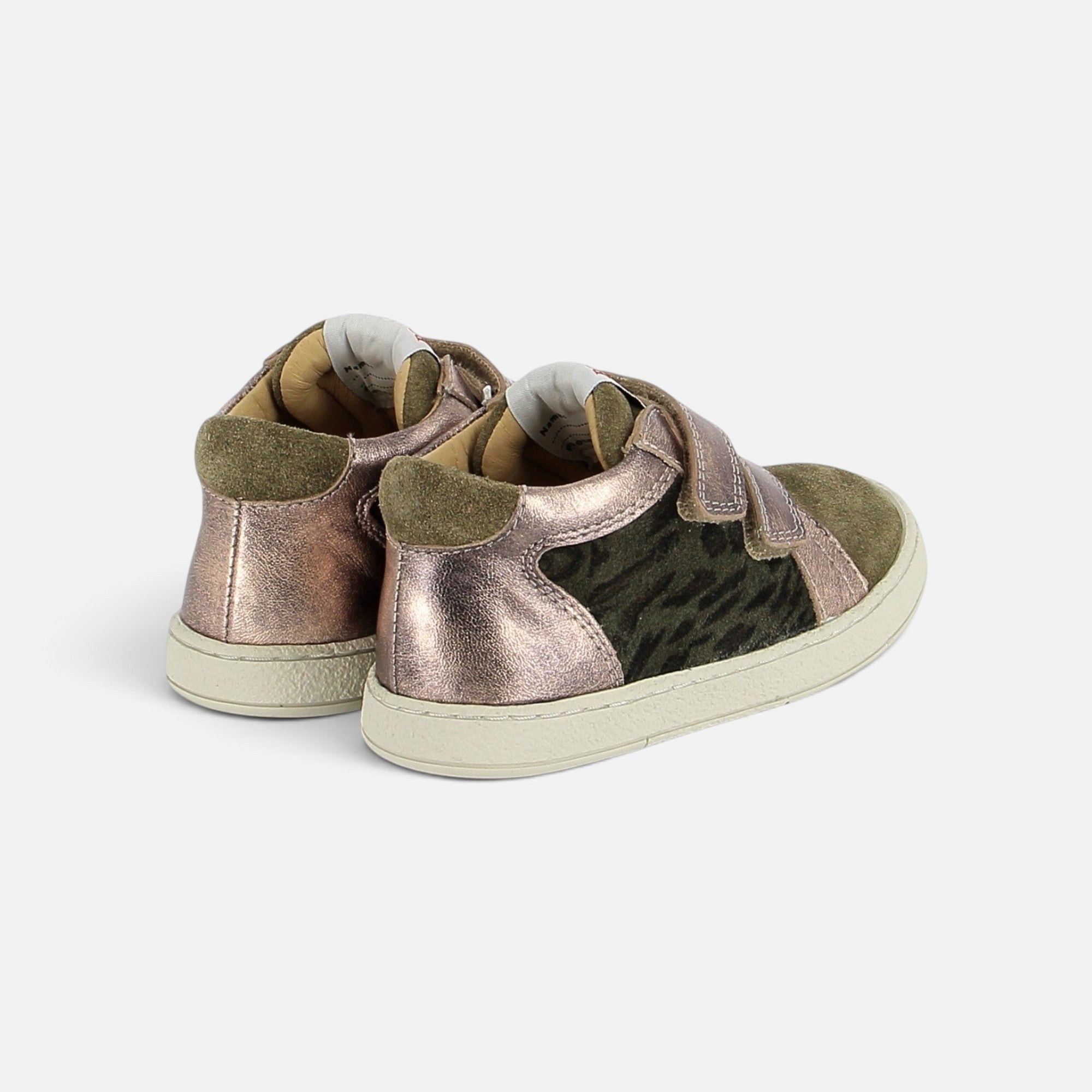 pom-d-api-mousse-easy-top-basket-fille-truffle-kaki-velours-savana image 3
