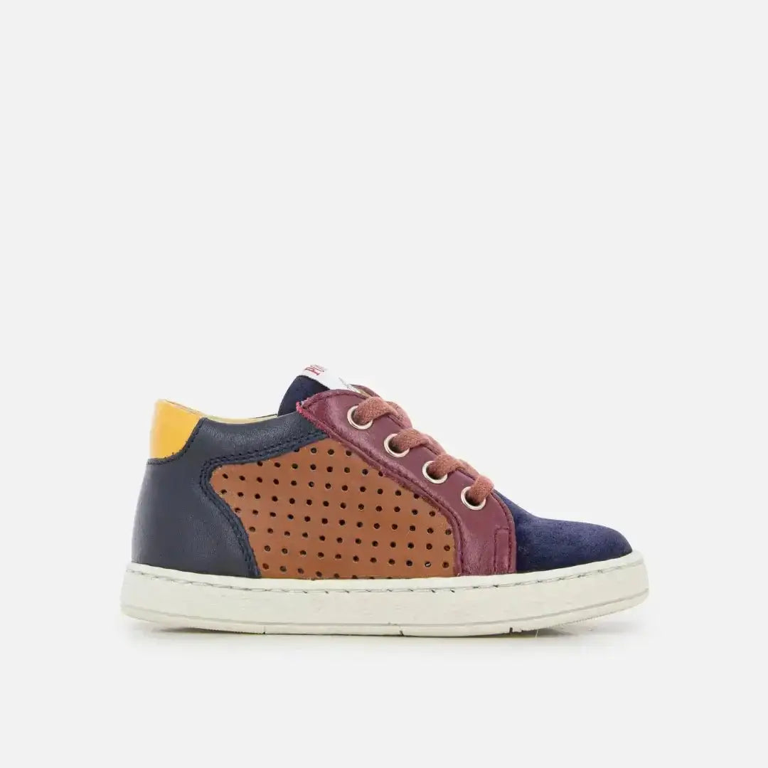 pom-d-api-mousse-lace-perfo-camel-marine-basket-gar-on-premiers-pas image 2